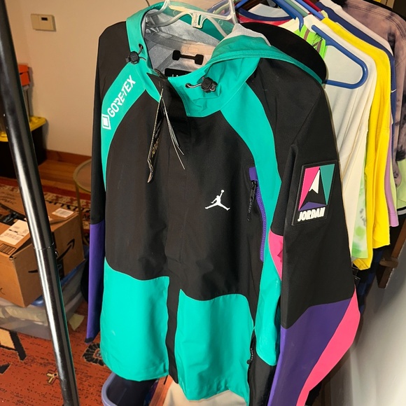 Men's Air Jordan Winter Utility Gore-tex Casual Sports Hooded Jacket - Picture 5 of 8